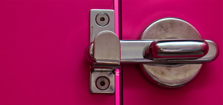 Childproof Gate Lock in Cathedral City, California